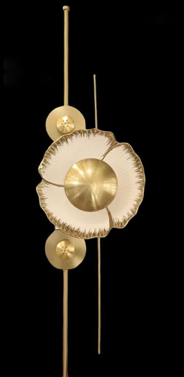 The Gilded Bloom Vertical Accent